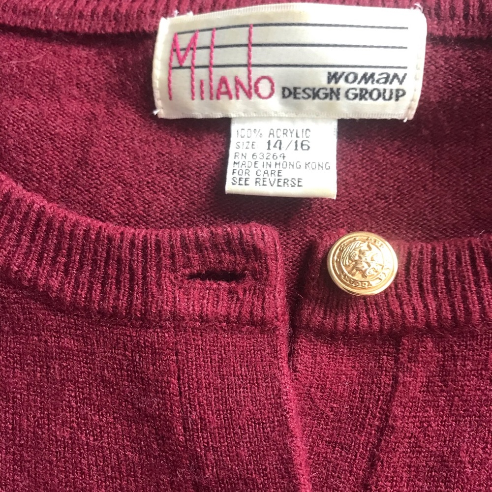 Milano burgundy sweater with gold buttons
